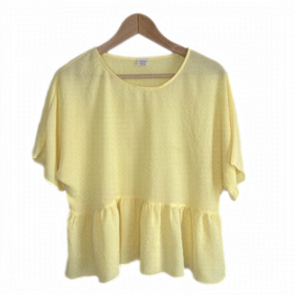 ARITZIA Babaton Peplum short Sleeve Top Blouse in size S